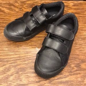 Boys black Velcro skate shoe